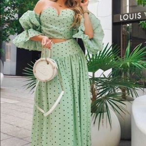 Coming couture London, pistachio color